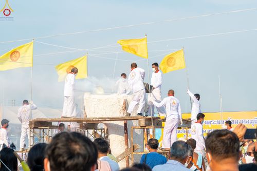 ภาพ No.79530:พิธีเททองหล่อพระประธาน ประจำอุโบสถวัดสายสุวพรรณ ณ มณฑลพิธีฯ ธรรมอุทยาน สัตตมหาสถาน หน้าอุโบสถวัดสายสุวพรรณ ต.คลองสี่ อ.คลองหลวง จ.ปทุมธานี วันเสาร์ที่ 1 เมษายน พ.ศ. 2566