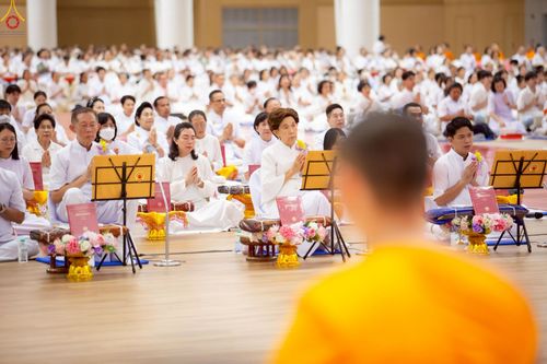 ภาพ No.228357:วันอาทิตย์ที่ 8 มิถุนายน พ.ศ. 2568 พิธีถวายทุนสนับสนุนพระไตรปิฎกฉบับธรรมชัย และอนุรักษ์คัมภีร์โบราณ ณ ห้องแก้วสารพัดนึก 2 วัดพระธรรมกาย