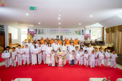 ภาพ No.260326:วันที่ 18 ตุลาคม พ.ศ. 2568 พิธีทอดกฐินสามัคคีทั่วไทย 30,000 วัด โดยคณะศิษยานุศิษย์ บูชาธรรม 81 ปี หลวงพ่อธัมมชโย ณ วัดกิ่วลม ต.บ่อหลวง อ.ฮอด จ.เชียงใหม่