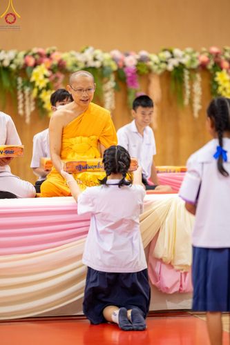 ภาพ No.152873:อบรมเชิงปฎิบัติการจัดกิจกรรมทอดกฐินสัมฤทธิ์ และพิธีมอบผ้าไตรประธานกฐินสัมฤทธิ์เด็กดี V-Star ประจำปีพุทธศักราช 2567  วันเสาร์ที่ 7 กันยายน พ.ศ.2567 ณ สภาธรรมกายสากล วัดพระธรรมกาย