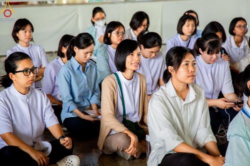 ภาพ No.60560:V.38 ทุ่มพลังเพื่อพ่อครบ 80 ปี ภาพการเตรียมงานของหน่วยงานต่างๆ เพื่อพิธีฉลองอายุวัฒนมงคล 80 ปี หลวงพ่อธัมมชโย และรับถวายมหาสังฆทาน 10,000 กว่าวัดทั่วประเทศ ในวันคุ้มครองโลก วันจันทร์ที่ 22 เมษายน พ.ศ. 2567