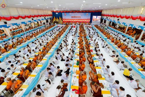 ภาพ No.233565:วันจันทร์ที่ 7 กรกฎาคม พ.ศ. 2568 จังหวัดบุรีรัมย์รวมใจ สัมมนาคณะสงฆ์ เพื่อฟื้นฟูพระพุทธศาสนา  โครงการทอดกฐินสามัคคีทั่วไทย 30,000 วัด ประจำปีพุทธศักราช 2568 และพิธีถวายมหาสังฆทาน 300 กว่าวัด โดยคณะศิษยานุศิษย์ บูชาธรรม 81 ปี หลวงพ่อธัมมชโย  ณ วัดกลาง พระ