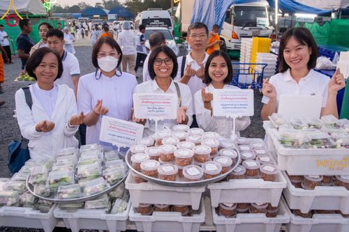 ภาพ No.115674:พิธีถวายภัตตาหารเป็นสังฆทาน แด่คณะพระธรรมยาตรา ปีที่ 12 วันที่ 20 มกราคม พ.ศ. 2567 ณ วัดโบสถ์(บน) บางคูเวียง จ.นนทบุรี