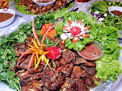 ภาพ No.202342:พิธีถวายภัตตาหารเป็นสังฆทาน แด่พระธรรมยาตรา ณ วัดพระธรรมกาย ตำบลคลองสาม อำเภอคลองหลวง จังหวัดปทุมธานี ในโครงการธรรมยาตรา กตัญญูบูชา มหาปูชนียาจารย์ พระมงคลเทพมุนี(สด จนฺทสโร) พระผู้ปราบมาร อนุสรณ์สถาน 7 แห่ง ปีที่ 13 วันที่ 27 มกราคม พ.ศ. 2568