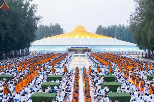 ภาพ No.120351:พิธีต้อนรับพระธรรมยาตรา ในโครงการธรรมยาตรา กตัญญูบูชา มหาปูชนียาจารย์ พระมงคลเทพมุนี(สด จนฺทสโร) พระผู้ปราบมาร อนุสรณ์สถาน 7 แห่ง ปีที่ 12 วันที่ 28 มกราคม พ.ศ. 2567 ณ วัดพระธรรมกาย จ.ปทุมธานี (ชุดที่ 2)