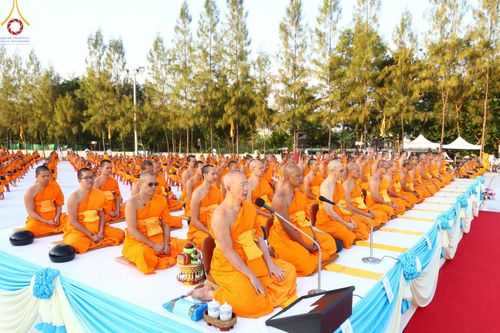 ภาพ No.192995:พิธีตักบาตรพระธรรมยาตรา ณ อนุสรณ์สถานคลองบางนางแท่น อ.สามพราน จ.นครปฐม ในโครงการธรรมยาตรา กตัญญูบูชา มหาปูชนียาจารย์ พระมงคลเทพมุนี(สด จนฺทสโร) พระผู้ปราบมาร อนุสรณ์สถาน 7 แห่ง ปีที่ 13 วันที่ 11 มกราคม พ.ศ.2568