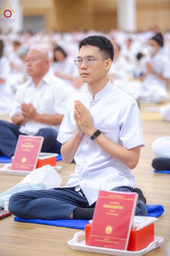 ภาพ No.138839:พิธีถวายกองทุนสนับสนุน การสร้างพระไตรปิฎกฉบับธรรมชัย และอนุรักษ์คัมภีร์ใบลาน น้อมบูชาธรรมหลวงพ่อธัมมชโย 80 ปี ณ ห้องแก้วสารพัดนึก 2 วัดพระธรรมกาย วันเสาร์ที่ 1 มิถุนายน พศ. 2567