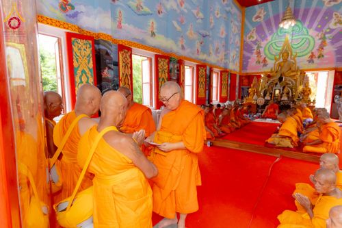 ภาพ No.231828:วันเสาร์ ที่ 5 กรกฎาคม พ.ศ. 2568 พิธีบรรพชา อุปสมบท โครงการอุปสมบท บูชาธรรมมหาปูชนียาจารย์ รุ่นเข้าพรรษา ณ วัดเกาะแก้วประชานุรักษ์ อ.วังทอง  จ.พิษณุโลก