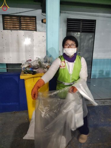 ภาพ No.116990:V.16 เป็นทีม การเตรียมงาน เก็บงาน การรับบุญของเจ้าหน้าที่หน่วยงานต่างๆ เพื่อโครงการธรรมยาตรา กตัญญูบูชามหาปูชนียาจารย์ พระมงคลเทพมุนี (สด จนฺทสโร) พระผู้ปราบมาร อนุสรณ์สถาน 7 แห่ง ปีที่ 12 ระหว่างวันที่ 2 - 31 มกราคม พ.ศ. 2567