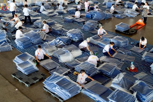 ภาพ No.218660:วันพฤหัสบดีที่ 17 เมษายน พ.ศ. 2568 การเตรียมงานในลานธรรม , สภาธรรมกายสากล , วิหารคด  เพื่องานวันคุ้มครองโลก 22 เมษายน พ.ศ. 2568