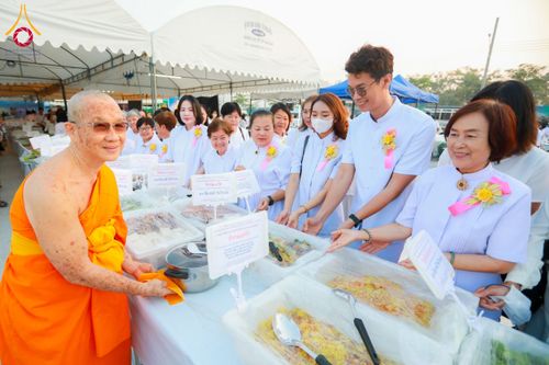 ภาพ No.117446:พิธีถวายภัตตาหารเป็นสังฆทาน แด่คณะพระธรรมยาตรา วันที่ 23 มกราคม พ.ศ. 2567 ณ อนุสรณ์สถานบางปลา อ.บางเลน จ.นครปฐม