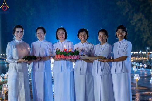 ภาพ No.170336:พิธีลอยกระทงธรรม ณ สระเศรษฐีทะเลบุญ มหาวิหารพระมงคลเทพมุนีฯ วัดพระธรรมกาย วันศุกร์ที่ 15 พฤศจิกายน พ.ศ.2567 (วันเพ็ญ 15 ค่ำ เดือน 12)