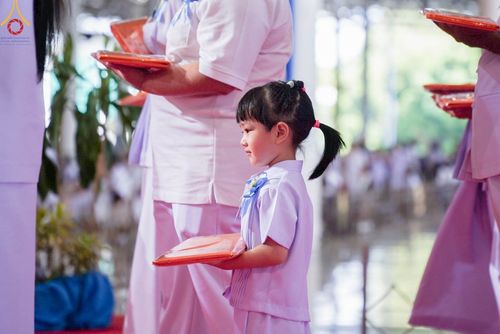 ภาพ No.99827:พิธีทอดผ้าป่า ต้นสมบัติจักรพรรดิ ในวันอาทิตย์ที่ 3 ธันวาคม พ.ศ. 2566 ณ สภาธรรมกายสากล วัดพระธรรมกาย จ.ปทุมธานี