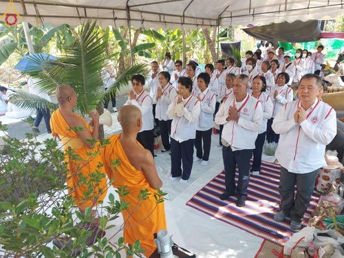 ภาพ No.205490:V.53 สารพัดV สารพัดดี ที่วัดโบสถ์บน ในโครงการธรรมยาตรา กตัญญูบูชา มหาปูชนียาจารย์ พระมงคลเทพมุนี(สด จนฺทสโร) พระผู้ปราบมาร อนุสรณ์สถาน 7 แห่ง ปีที่ 13 ระหว่างวันที่ 2-31 มกราคม พ.ศ. 2568