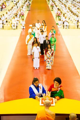 ภาพ No.124677:พิธีมอบโล่วัชรเกียรติยศ โครงการตอบปัญหาศีลธรรมเพื่อสันติภาพโลก (World-PEC) ต่างประเทศ ครั้งที่ 17 ณ ห้องแก้วสารพัดนึก 1 วัดพระธรรมกาย ในวันมาฆบูชา เสาร์ที่ 24 กุมภาพันธ์ พ.ศ. 2567