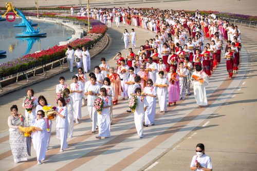 ภาพ No.209678:วันอาทิตย์ที่ 2 มีนาคม พ.ศ. 2568 พิธีภาคบ่าย สัมมนาพิเศษ, ปฏิบัติธรรม พิธีรับมอบพระบรมสารีริกธาตุ ณ สภาธรรมกายสากล วัดพระธรรมกาย