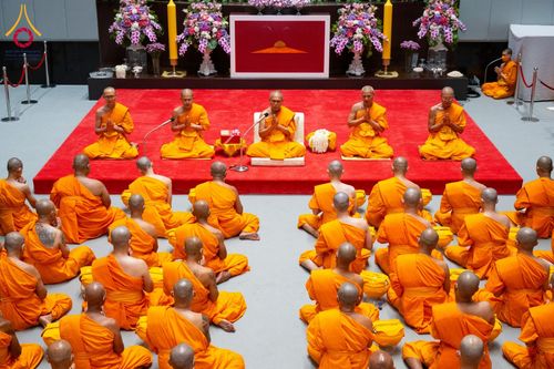 ภาพ No.62150:พิธีอุปสมบทในโครงการอุปสมบทหมู่ บูชาธรรมหลวงพ่อธัมมชโย พ.ศ.2567 ณ อุโบสถ วัดพระธรรมกาย จ.ปทุมธานี วันที่ 13-15 เมษายน พ.ศ. 2567