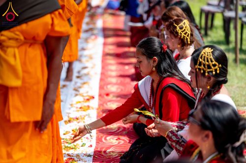 ภาพ No.132078:พิธีต้อนรับ พระ-สามเณร ธรรมยาตรา ในโครงการบรรพชา 1,250 รูป ณ แดนประสูติ สวนลุมพินี ประเทศเนปาล วันที่ 16-17 มีนาคม พ.ศ. 2567
