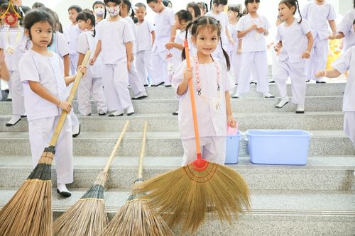ภาพ No.144654:ชาวอำเภอคลองหลวง จังหวัดปทุมธานี ถวายเทียนพรรษามหามงคล เนื่องในเทศกาลเข้าพรรษา ประจำปี 2567 แด่คณะสงฆ์วัดพระธรรมกาย  วันพฤหัสบดีที่ 18 กรกฎาคม พ.ศ. 2567