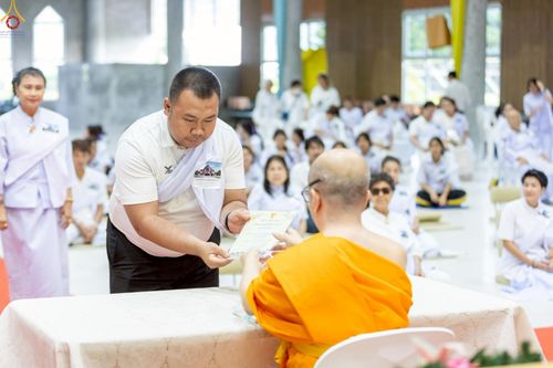 ภาพ No.249111:วันที่ 26-28 กันยายน พ.ศ. 2568 โครงการอบรม อุบาสกแก้ว อุบาสิกาแก้ว รุ่นที่ 3  ณ ศูนย์ปฏิบัติธรรมสมุทรปราการ ได้รับความเมตตาจากคณะสงฆ์ในพื้นที่  รวมถึงผู้บริหารสถานศึกษา ที่นำนักเรียนระดับมัธยมปลาย  มารับฟังข้อมูลเพื่อที่จะเป็นกำลังสำคัญ ในการเข้าร่วมขบวน