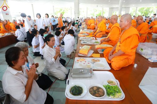 ภาพ No.158870:พิธีบุพเปตพลี ครั้งที่ 156 ร่วมอุทิศบุญแด่หมู่ญาติที่ล่วงลับไปแล้ว และสืบทอดอายุพระพุทธศาสนา วันพุธที่ 2 ตุลาคม พ.ศ. 2567 (วันพระ แรม 15 ค่ำ เดือน 10) ณ หอฉันคุณยายอาจารย์ฯ วัดพระธรรมกาย