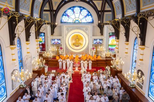 ภาพ No.173146:พิธีกฐินปุญญรังสีเศรษฐี ณ วัดพระธรรมกายนิวคาสเซิล สหราชอาณาจักร วันอาทิตย์ที่ 27 ตุลาคม พ.ศ. 2567