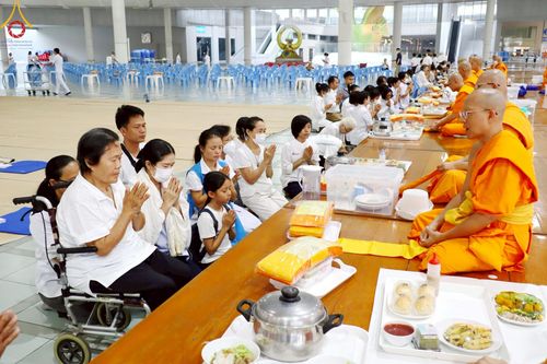 ภาพ No.213308:วันศุกร์ที่ 28 มีนาคม พ.ศ. 2568 (วันพระ แรม 15 ค่ำ เดือน 4) พิธีบุพเปตพลี ครั้งที่ 161 ร่วมอุทิศบุญแด่หมู่ญาติที่ล่วงลับไปแล้ว และสืบทอดอายุพระพุทธศาสนา ณ หอฉันคุณยายอาจารย์ฯ วัดพระธรรมกาย