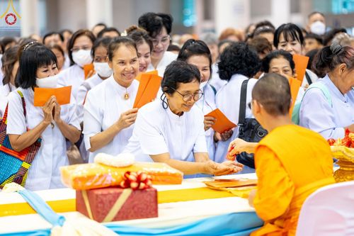 ภาพ No.139796:พิธีมุทิตาพระมหาอุปสมบทอุทิศชีวิต วันอาทิตย์ต้นเดือนที่ 2 มิถุนายน พ.ศ. 2567 ณ ห้องแก้วสารพัดนึก 1 วัดพระธรรมกาย