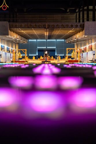 ภาพ No.150344:พิธีจุดประทีป และพิธีฉลองชัยสวดมนต์ บทธัมมจักกัปปวัตตนสูตร ครบ 6,668,272,727 จบ เนื่องในวันธรรมชัย 27 สิงหาคม พ.ศ. 2567 ณ มหารัตนวิหารคด วัดพระธรรมกาย