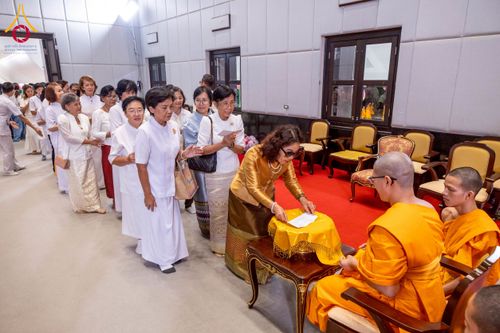 ภาพ No.231282:วันพฤหัสบดีที่ 3 กรกฏาคม พ.ศ. 2568 พิธีมุทิตาสักการะพระภิกษุนาคหลวง พระมหาพนาวัฒน์ ธมฺมนฺตคามี (จันทร์เผือก) เปรียญธรรม ๙ ประโยค ณ วัดพระธรรมกาย ปทุมธานี