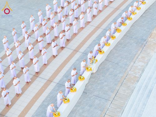 ภาพ No.63178:โครงการอุปสมบทหมู่ บูชาธรรมหลวงพ่อธัมมชโย พ.ศ.2567 ณ ลานธรรม พระมหาธรรมกายเจดีย์ วัดพระธรรมกาย วันที่ 13 เมษายน พ.ศ.2567