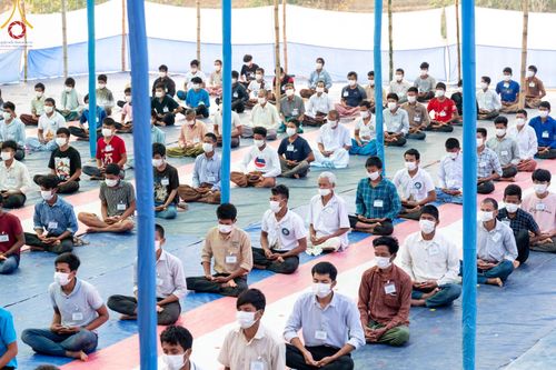 ภาพ No.127634:Photo Story ปฐมบรรพชาชาวพุทธมาร์มา Episode 2/5 วันที่ 6-7 กุมภาพันธ์ พ.ศ. 2567  โครงการบรรพชาครั้งประวัติศาสตร์ แห่งเทือกเขาจิตตะกอง  ครั้งแรกของชาวพุทธมาร์มา บังกลาเทศ บูชาธรรม 80 ปีหลวงพ่อธัมมชโย ณ วัดธัมจักร อรัญกุฏิ เมืองรัมการ์ คาร์กาชารี บังกลาเทศ