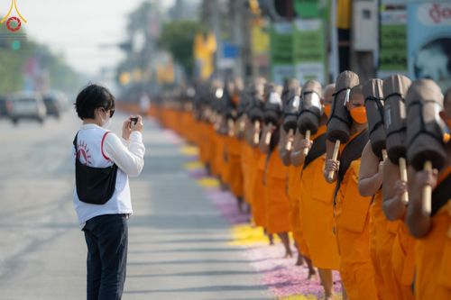 ภาพ No.121809:V.22 ต่อไป การเตรียมงาน เก็บงาน การรับบุญของเจ้าหน้าที่หน่วยงานต่างๆ เพื่อโครงการธรรมยาตรา กตัญญูบูชา มหาปูชนียาจารย์ พระมงคลเทพมุนี (สด จนฺทสโร) พระผู้ปราบมาร อนุสรณ์สถาน 7 แห่ง ปีที่ 12 ระหว่างวันที่ 2 - 31 มกราคม พ.ศ.2567