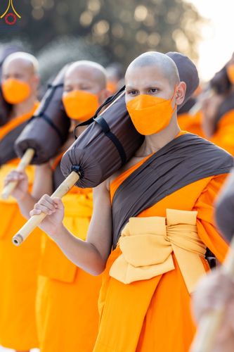 ภาพ No.104430:พระธรรมยาตราร่วมปฏิบัติธรรม และถ่ายภาพหมู่ประวัติศาสตร์ หน้ามหาวิหารพระมงคลเทพมุนี วันที่ 27 ธันวาคม พ.ศ. 2566