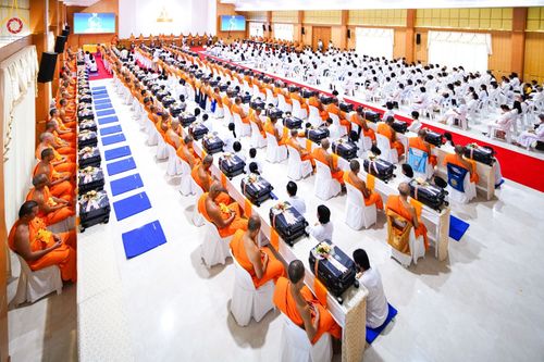 ภาพ No.89795:พิธีวางแผ่นจารึกชื่อ เพื่อนำไปประดิษฐานไว้ในฐานองค์พระประธาน เนื่องในโอกาสครบรอบ 10 ปี ศูนย์ปฏิบัติธรรมนครราชสีมา วันอาทิตย์ที่ 24 กันยายน พ.ศ. 2566