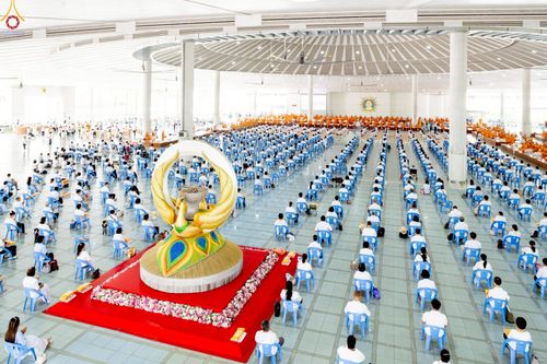 ภาพ No.247421:วันจันทร์ที่ 22 กันยายน พ.ศ. 2568 (วันพระ แรม 15 ค่ำ เดือน 10) พิธีบุพเปตพลี ครั้งที่ 170 ร่วมอุทิศบุญแด่หมู่ญาติที่ล่วงลับไปแล้ว และสืบทอดอายุพระพุทธศาสนา ณ หอฉันคุณยายอาจารย์ฯ วัดพระธรรมกาย