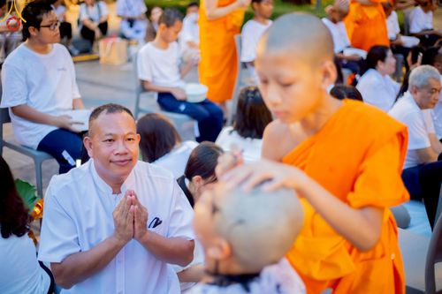 ภาพ No.213698:วันอาทิตย์ที่ 30 มีนาคม พ.ศ. 2568 พิธีตัดปอยผม โครงการหน่อแก้วเปรียญธรรม รุ่นที่ 13 ณ ค่ายจองแชมป์ หมู่กุฏิสามเณรเปรียญธรรม วัดพระธรรมกาย