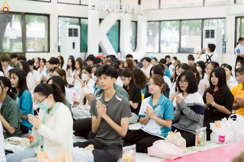 ภาพ No.243097:วันพฤหัสบดีที่ 4 กันยายน พ.ศ. 2568 เวลา 07.00-08.15 น. มหาวิทยาลัยเกษตรศาสตร์ กำแพงแสน ร่วมทำบุญตักบาตร Freshy KU85 พระสงฆ์ 85 รูป