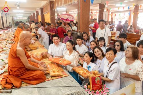 ภาพ No.168421:พิธีทอดกฐิน 4 วัด จ.ปราจีนบุรี โครงการกฐินสามัคคีทั่วไทย 30,000 วัด โดยคณะศิษยานุศิษย์วัดพระธรรมกาย บูชาธรรม 80 ปี หลวงพ่อธัมมชโย วันที่ 26-27 ตุลาคม พ.ศ. 2567