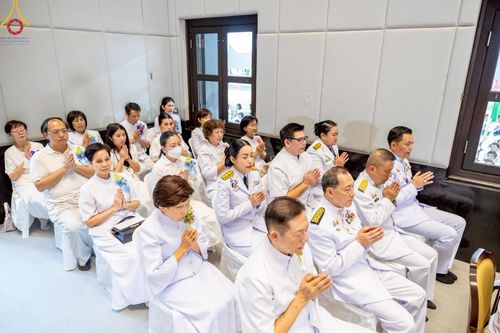 ภาพ No.214809:พิธีต้อนรับสัญญาบัตร พัดยศ พระราชวิเทศวชิรเวที (บัณฑิต วรปญฺโญ) เจ้าอาวาสวัดพระธรรมกายสกอตแลนด์ สหราชอาณาจักร ผู้ช่วยเจ้าอาวาสวัดพระธรรมกาย ณ อุโบสถพระไตรปิฏก วัดพระธรรมกาย