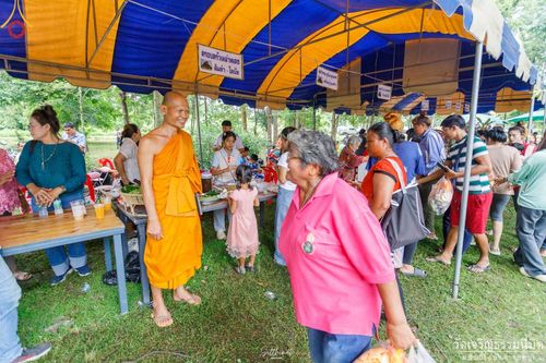 ภาพ No.166284:พิธีทอดกฐิน ณ วัดเจริญธรรมนิมิตร จ.ราชบุรี ในโครงการกฐินสามัคคีทั่วไทย 30,000 วัด บูชาธรรม 80 ปี หลวงพ่อธัมมชโย โดยคณะศิษยานุศิษย์วัดพระธรรมกาย วันที่ 20 ตุลาคม พ.ศ. 2567