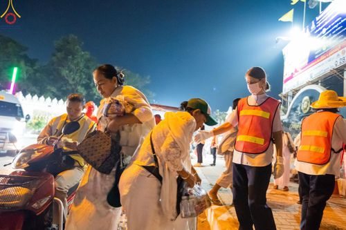 ภาพ No.115813:V.15 สามัคคี การเตรียมงาน เก็บงาน การรับบุญของเจ้าหน้าที่หน่วยงานต่างๆ เพื่อโครงการธรรมยาตรา กตัญญูบูชามหาปูชนียาจารย์ พระมงคลเทพมุนี (สด จนฺทสโร) พระผู้ปราบมาร อนุสรณ์สถาน 7 แห่ง ปีที่ 12 ระหว่างวันที่ 2 - 31 มกราคม พ.ศ.2567