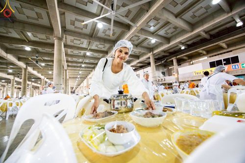 ภาพ No.219442:วันอังคารที่ 22 เมษายน พ.ศ. 2568 พิธีมอบปัจจัยช่วยเหลือครู 4 จังหวัดชายแดนภาคใต้ , พิธีกล่าวคำถวายอุปกรณ์ เพื่อเตรียมการต้อนรับคณะสงฆ์ฯ , พิธีกล่าวคำถวายภัตตาหารเป็นสังฆทาน , คณะสงฆ์ฉันภัตตาหารเพล  เนื่องในวันคุ้มครองโลก พิธีถวายมหาสังฆทานแด่คณะสงฆ์