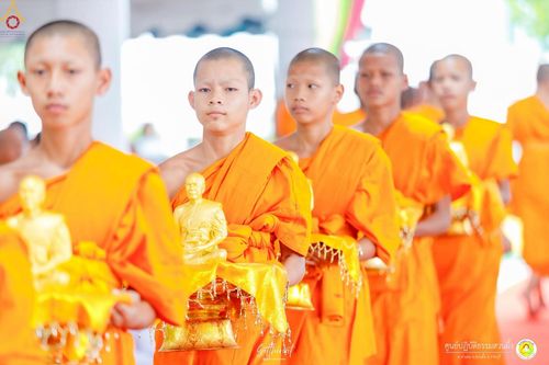 ภาพ No.236529:วันพุธที่ 30 กรกฏาคม  พ.ศ. 2568 พิธีถวายมหาสังฆทาน 81 วัด 81 ปี หลวงพ่อธัมชโย ครั้งที่ 2  ณ ศูนย์ปฏิบัติธรรมสวนผึ้ง ต.ท่าเคย อ.สวนผึ้ง จ.ราชบุรี