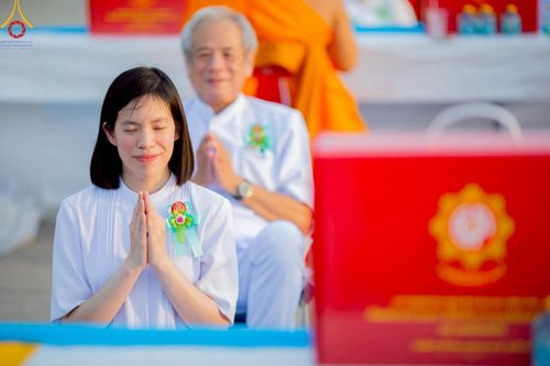 ภาพ No.219617:วันอังคารที่ 22 เมษายน พ.ศ. 2568 พิธีถวายมหาสังฆทานคณะสงฆ์ 40,000 กว่าวัดทั่วประเทศ เนื่องในวันคุ้มครองโลก ณ วัดพระธรรมกาย จ.ปทุมธานี