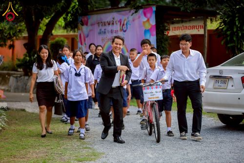 ภาพ No.272592:วันที่ 21 พฤศจิกายน พ.ศ. 2568 รวมพลังเด็กดี V-Star ผู้นำฟื้นฟูศีลธรรมโลก ประจำปี 2568 จังหวัดสุโขทัย ณ ศูนย์ปฏิบัติธรรมสุโขทัย