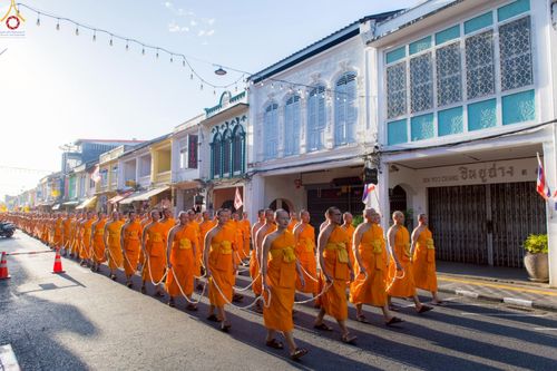 ภาพ No.248757:วันที่ 20 กันยายน พ.ศ. 2568 พิธีอัญเชิญรูปหล่อหลวงปู่วัดปากน้ำ ภาษีเจริญ จากวัดมงคลนิมิตร พระอารามหลวง เพื่อประดิษฐาน ณ วิหารพระมงคลเทพมุนี (สด จนฺทสโร)  ศูนย์ปฏิบัติธรรมภูเก็ต จ.ภูเก็ต