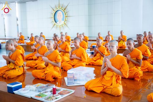 ภาพ No.346139:วันที่ 28 สิงหาคม พ.ศ.2569 พิธีบุพเปตพลี ครั้งที่ 186 ร่วมอุทิศส่วนกุศล แด่หมู่ญาติผู้ล่วงลับไปแล้ว และเป็นปัจจัยสนับสนุน การเผยแผ่พระพุทธศาสนา ณ หอฉันคุณยายอาจารย์ วัดพระธรรมกาย