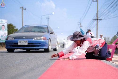 ภาพ No.301508:ภาพเบื้องหลังอาสาสมัครรวมใจ ชุดที่ 4 ในโครงการธรรมยาตรา กตัญญูบูชา มหาปูชนียาจารย์ พระมงคลเทพมุนี(สด จนฺทสโร) พระผู้ปราบมาร อนุสรณ์สถาน 7 แห่ง ปีที่ 14