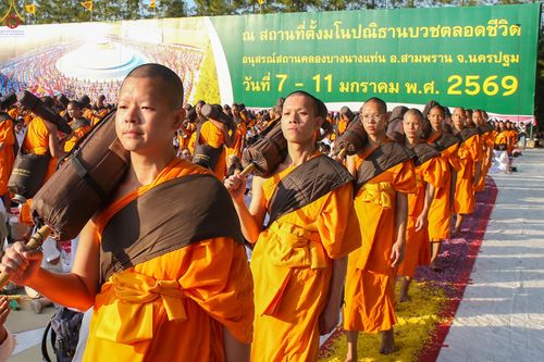 ภาพ No.289715:วันที่ 7 มกราคม พ.ศ. 2569 พิธีต้อนรับพระธรรมยาตรา ณ อนุสรณ์สถานลำดับที่ 2 สถานที่ตั้งมโนปณิธานบวชตลอดชีวิต อนุสรณ์สถานคลองบางนางแท่น อ.สามพราน จ.นครปฐม ในโครงการธรรมยาตรา กตัญญูบูชา มหาปูชนียาจารย์ พระมงคลเทพมุนี(สด จนฺทสโร) พระผู้ปราบมาร อนุสรณ์สถาน 7 แ